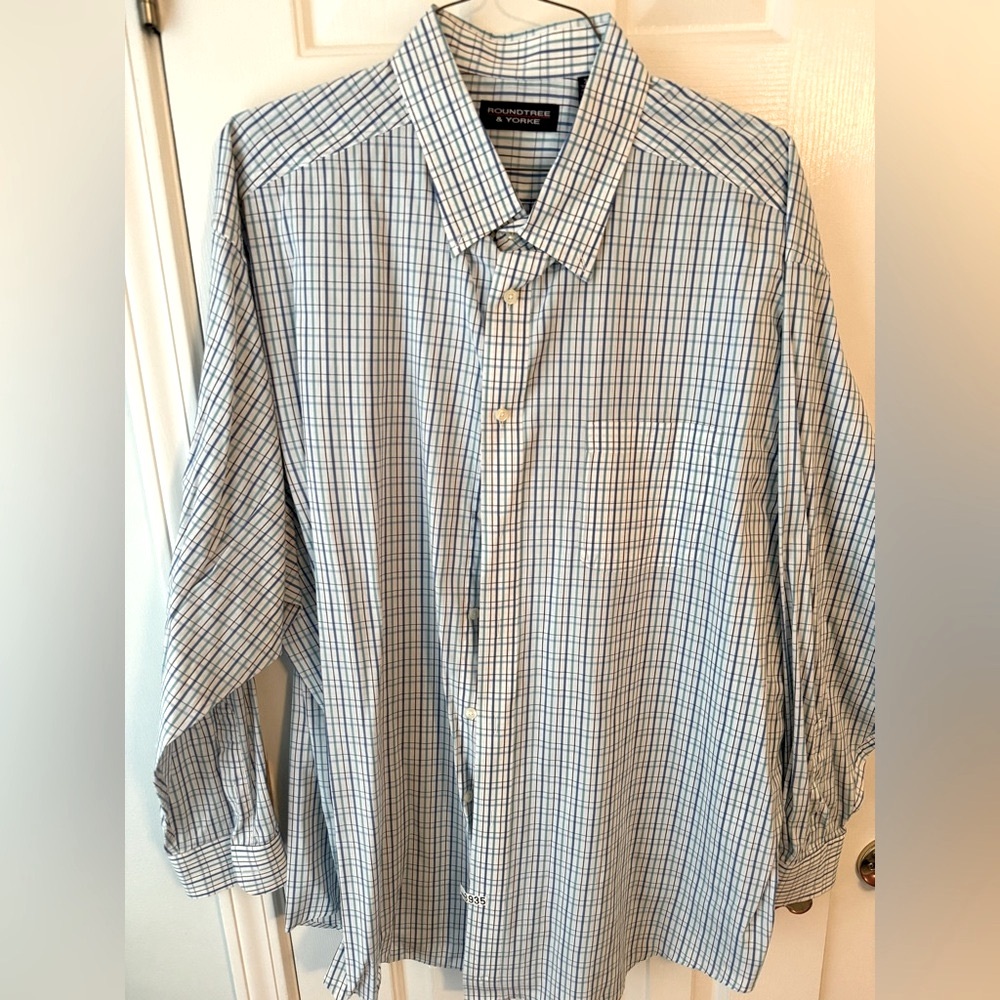 Roundtree & Yorke Blue and White Plaid Dress Shirt